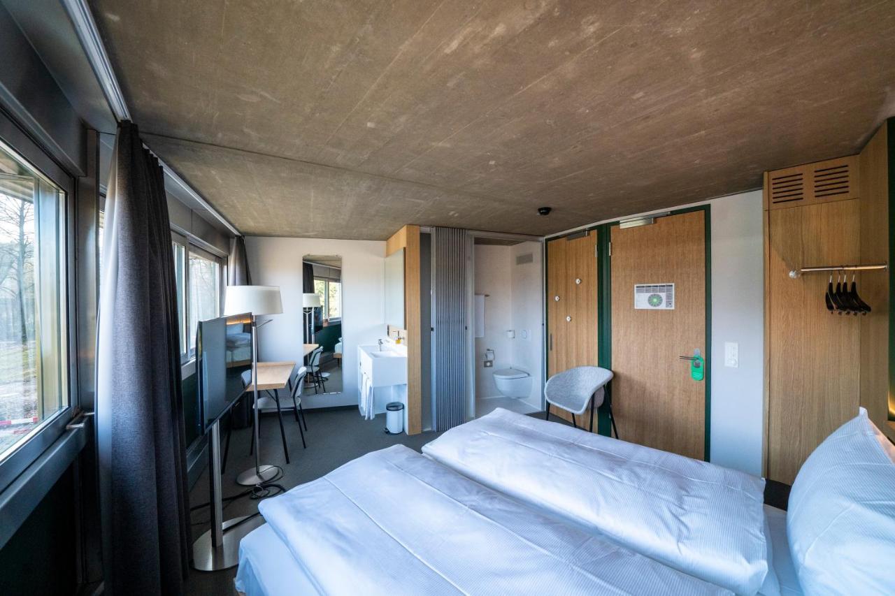 Centre Loewenberg Hotel Murten Bagian luar foto