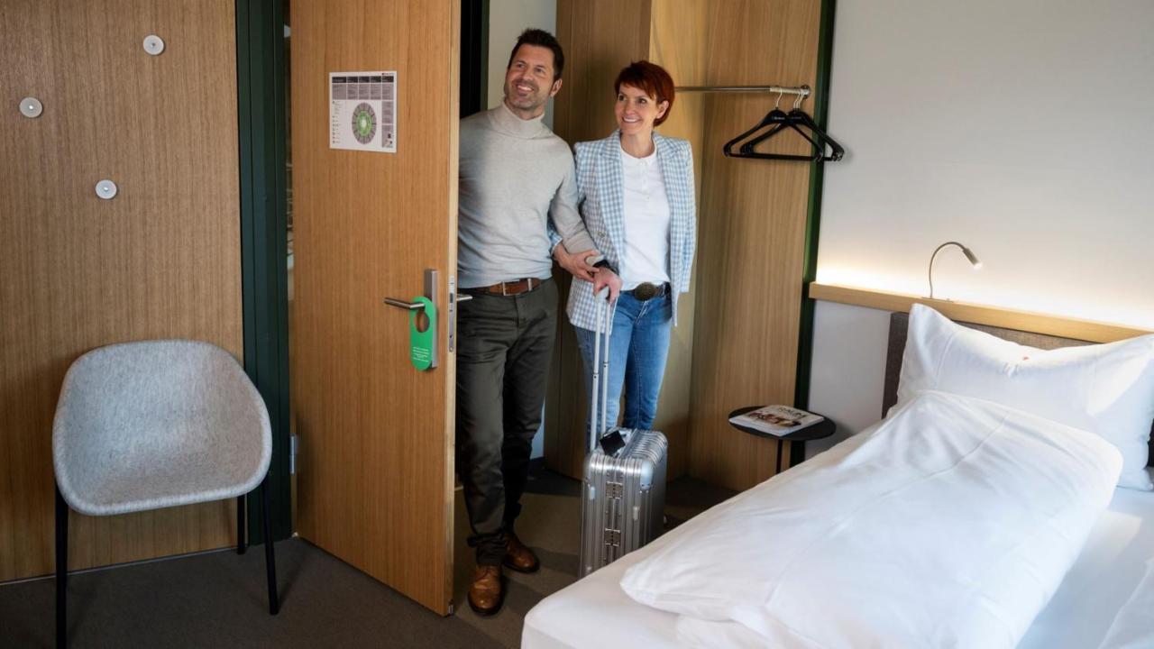 Centre Loewenberg Hotel Murten Bagian luar foto